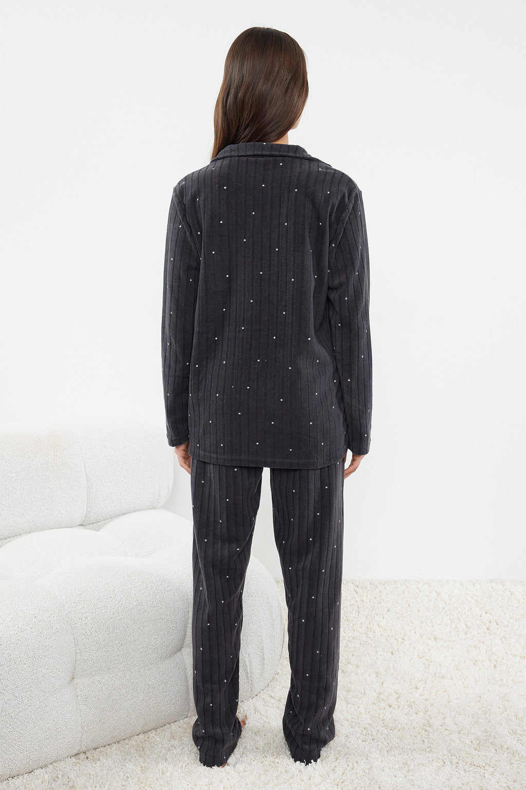 Trendyolmilla Lacivert Puantiyeli Hayvan Baskılı Polar Kışlık Örme Pijama Takımı THMAW24PT00176