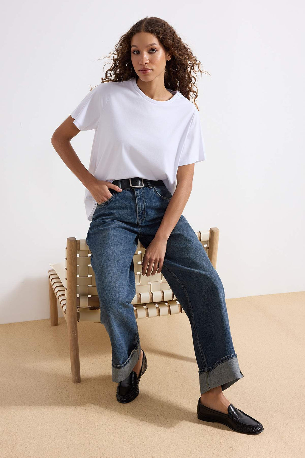 Trendyolmilla Koyu Mavi Katlı Paça Normal Bel Loose Baggy Jeans TWOSS25JE00001