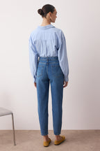 Trendyolmilla Koyu Mavi Yüksek Bel Mom %100 Pamuk Non-Stretch Jeans TWOSS25JE00277