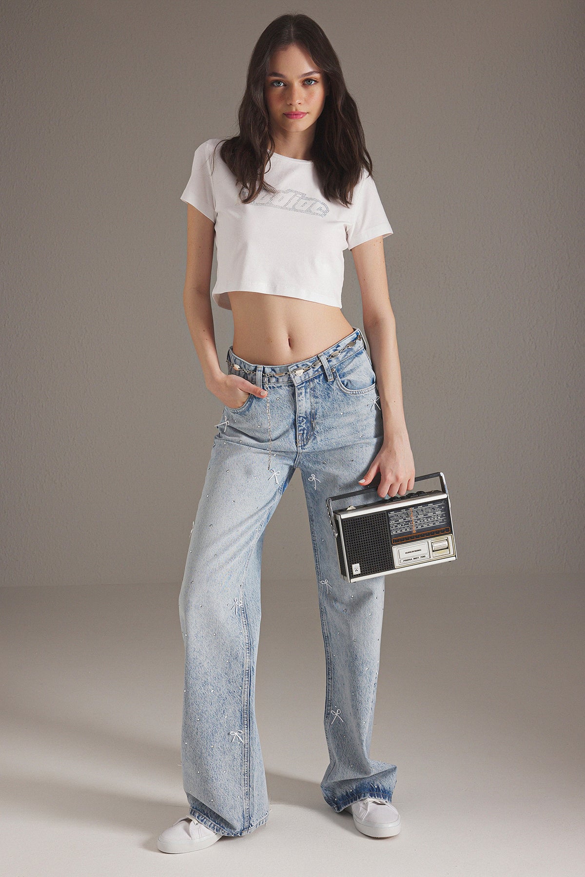 Mavi Kurdele/Fiyonk Detaylı Taşlı Normal Bel Wide Leg Geniş Paça Jeans TWOSS25JE00234 Main image