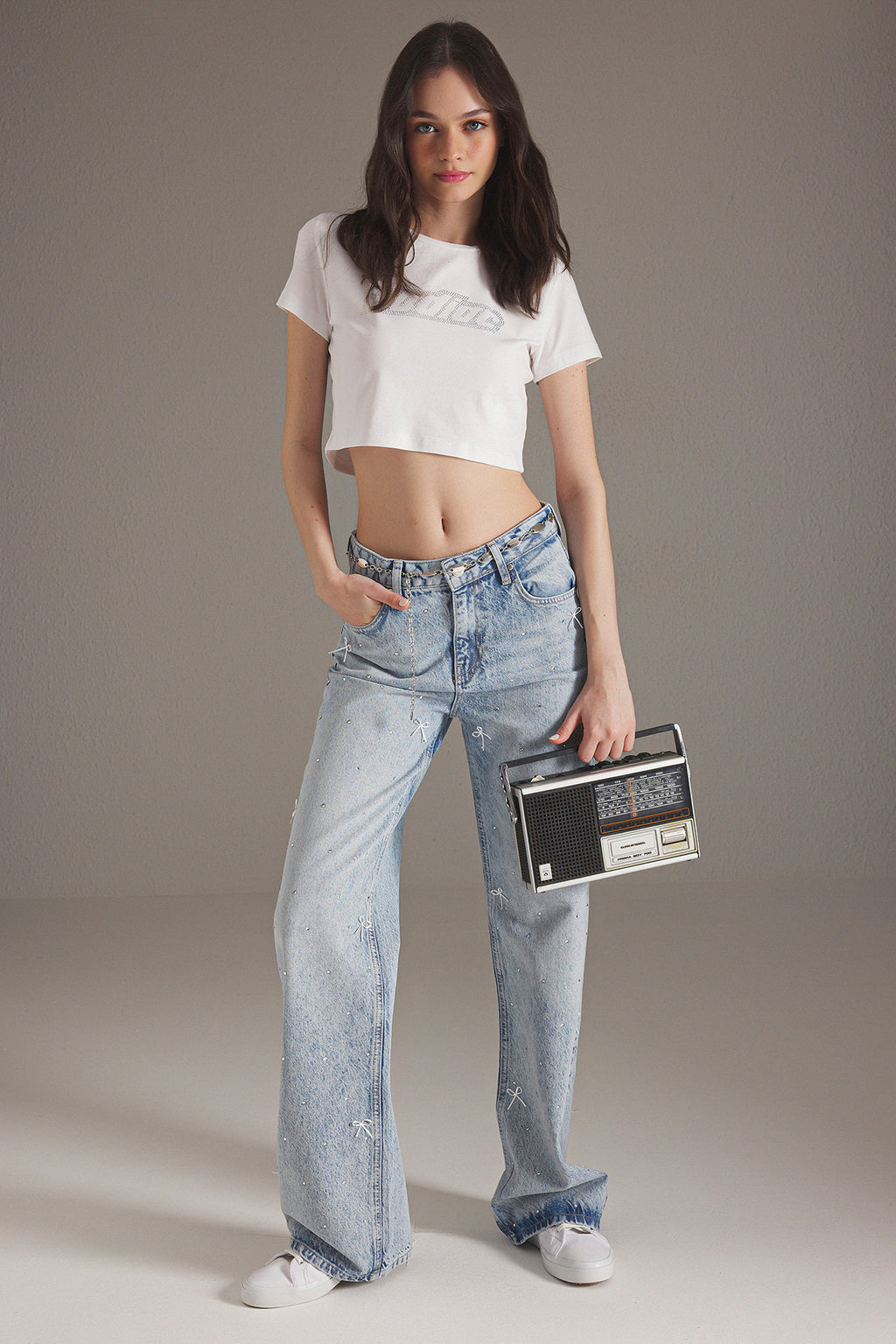 Mavi Kurdele/Fiyonk Detaylı Taşlı Normal Bel Wide Leg Geniş Paça Jeans TWOSS25JE00234