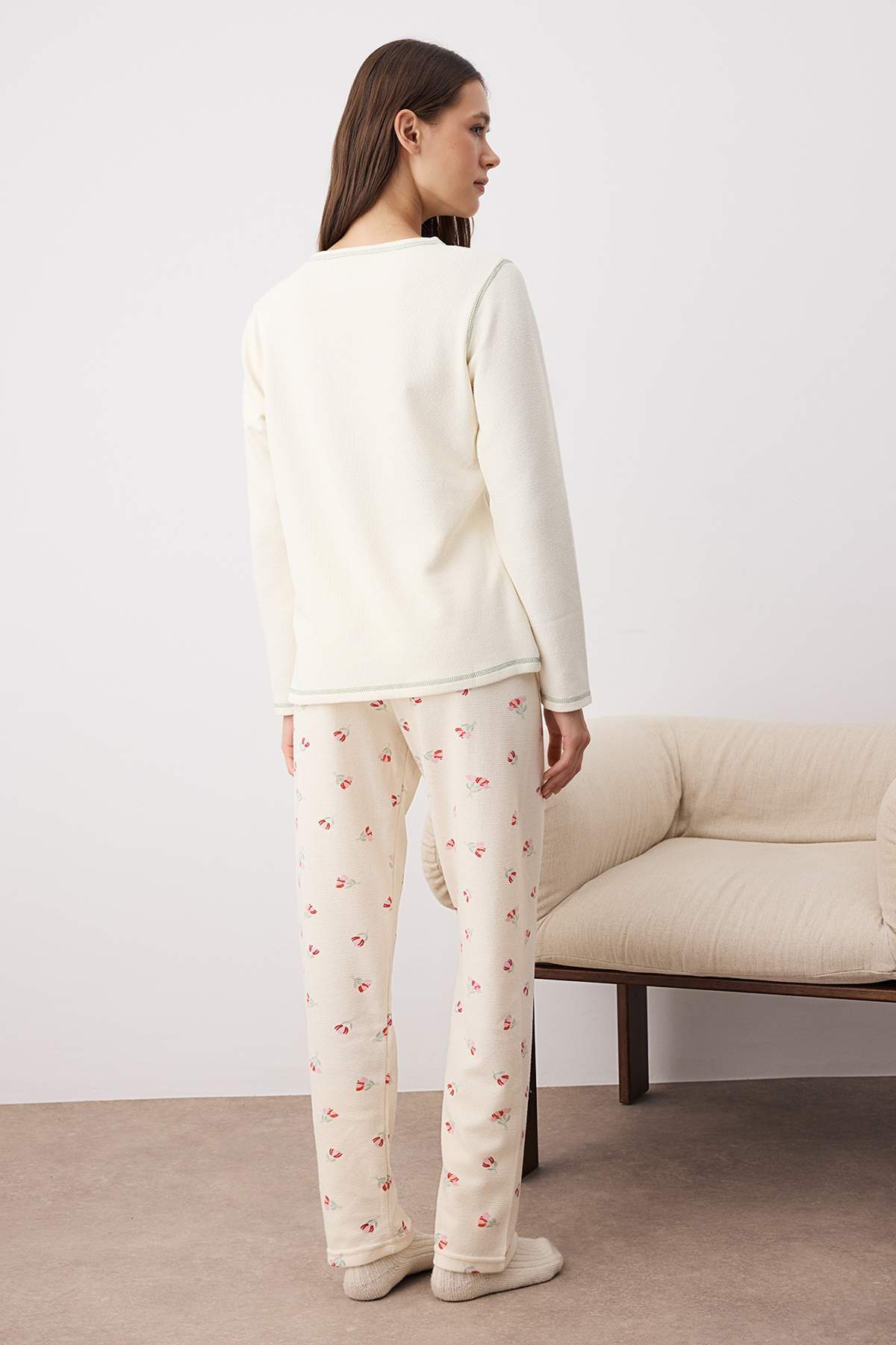 Trendyolmilla Bordo Kurdele/Fiyonklu Yumuşak Kışlık Waffle Örme Pijama Takımı THMAW26PT00187