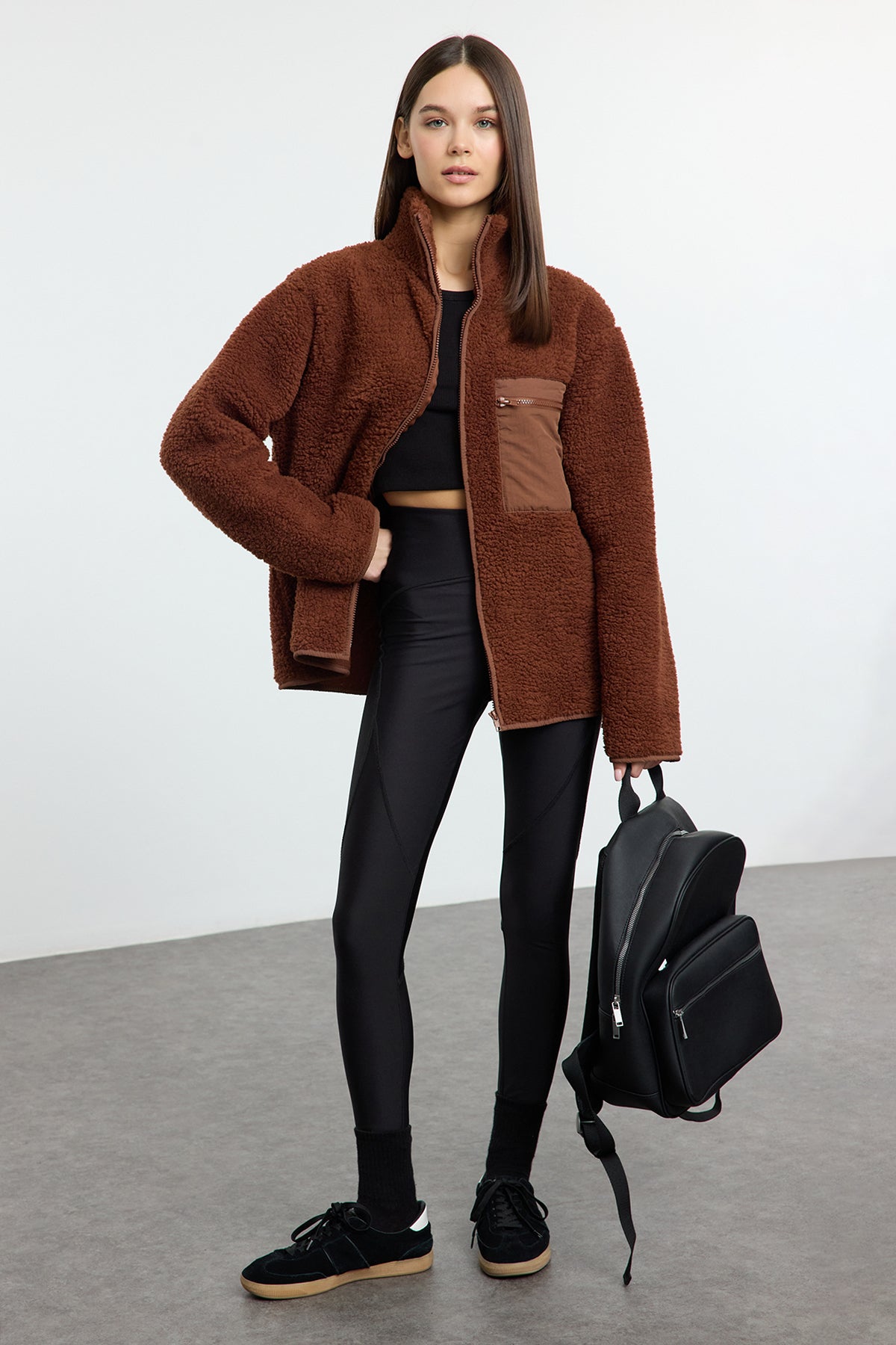 Trendyolmilla Winter Essentials Indigo Kalın Polar Fermuarlı Dik Yaka Cepli Örme Sweatshirt TWOAW24SW00071