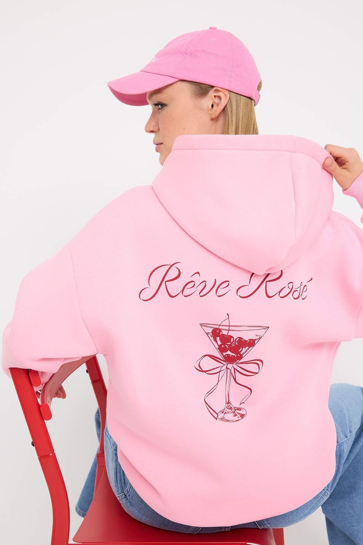 Açık Pembe Sırt ve Ön Baskılı Kapüşonlu Oversize/Geniş Kalıp Örme Sweatshirt TWOAW26SW00042 Secondary image