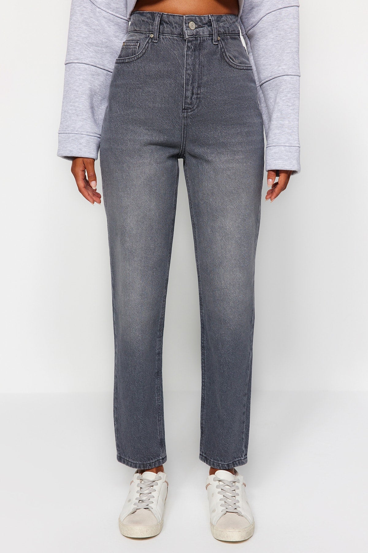Trendyolmilla Beyaz Yüksek Bel Mom %100 Pamuk Non-Stretch Jeans TWOAW24JE00076