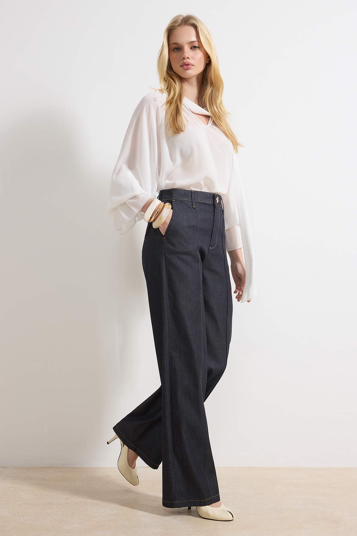 Koyu Mavi Dikiş Detaylı Yüksek Bel Ekstra Esnek Wide Leg Jeans TWOSS26JE00053 Main image