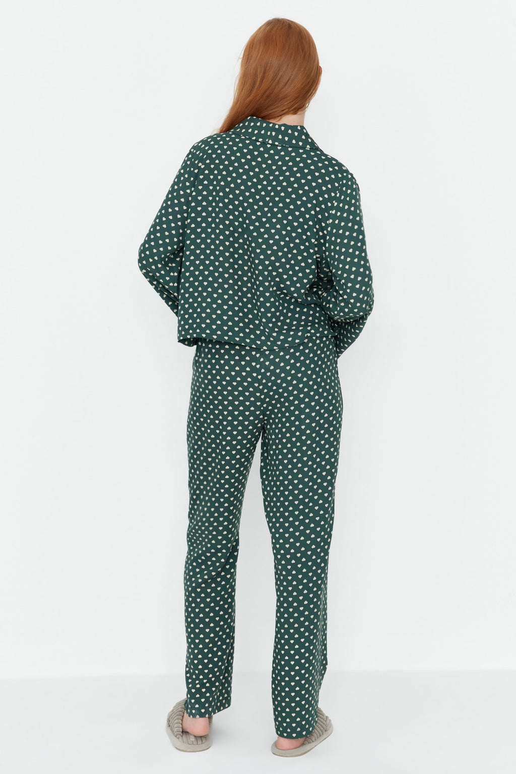 Trendyolmilla Pudra Kalpli Bağlama Detaylı Viskon Dokuma Pijama Takımı THMAW22PT0300