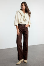 Trendyolmilla Siyah Süet Görünümlü Leopar Desenli Yüksek Bel Wide Leg Jeans TWOAW25JE00394