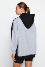 Trendyolmilla Gri Melanj Pamuklu Renk Bloklu Geniş Kalıp İçi Polarlı Örme Spor Sweatshirt TWOSS22SW0074