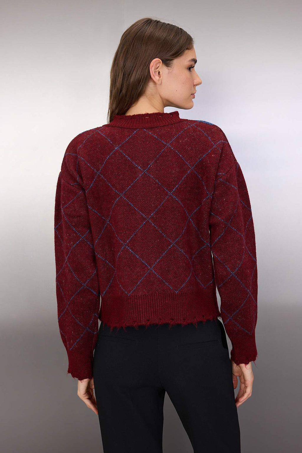 Trendyolmilla Mürdüm Yumuşak Dokulu Baklava/ Ekose Desenli Triko Hırka TWOAW26HI00253