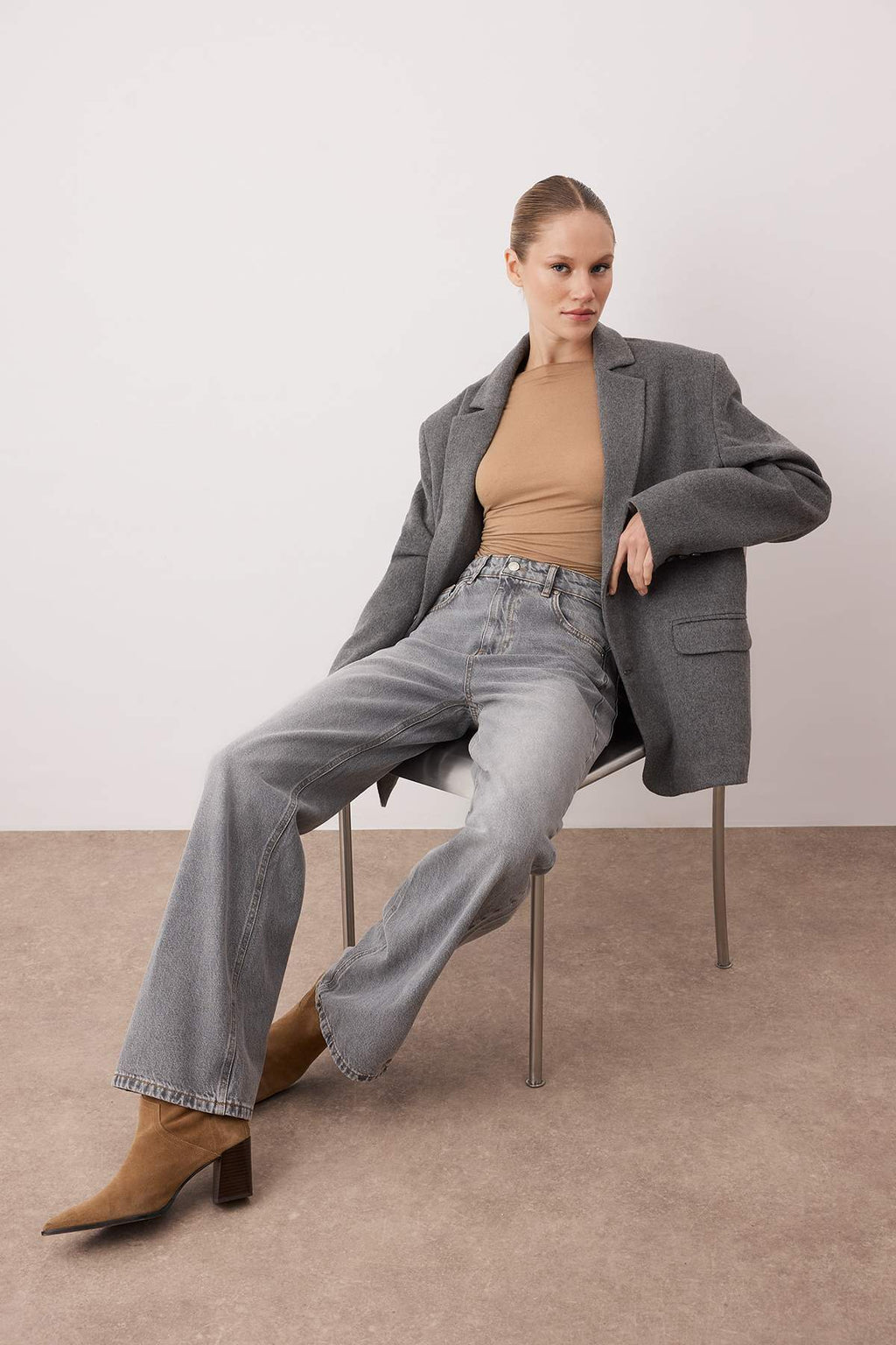Trendyolmilla Gri  Yüksek Bel Wide Leg Jeans TWOAW26JE00007