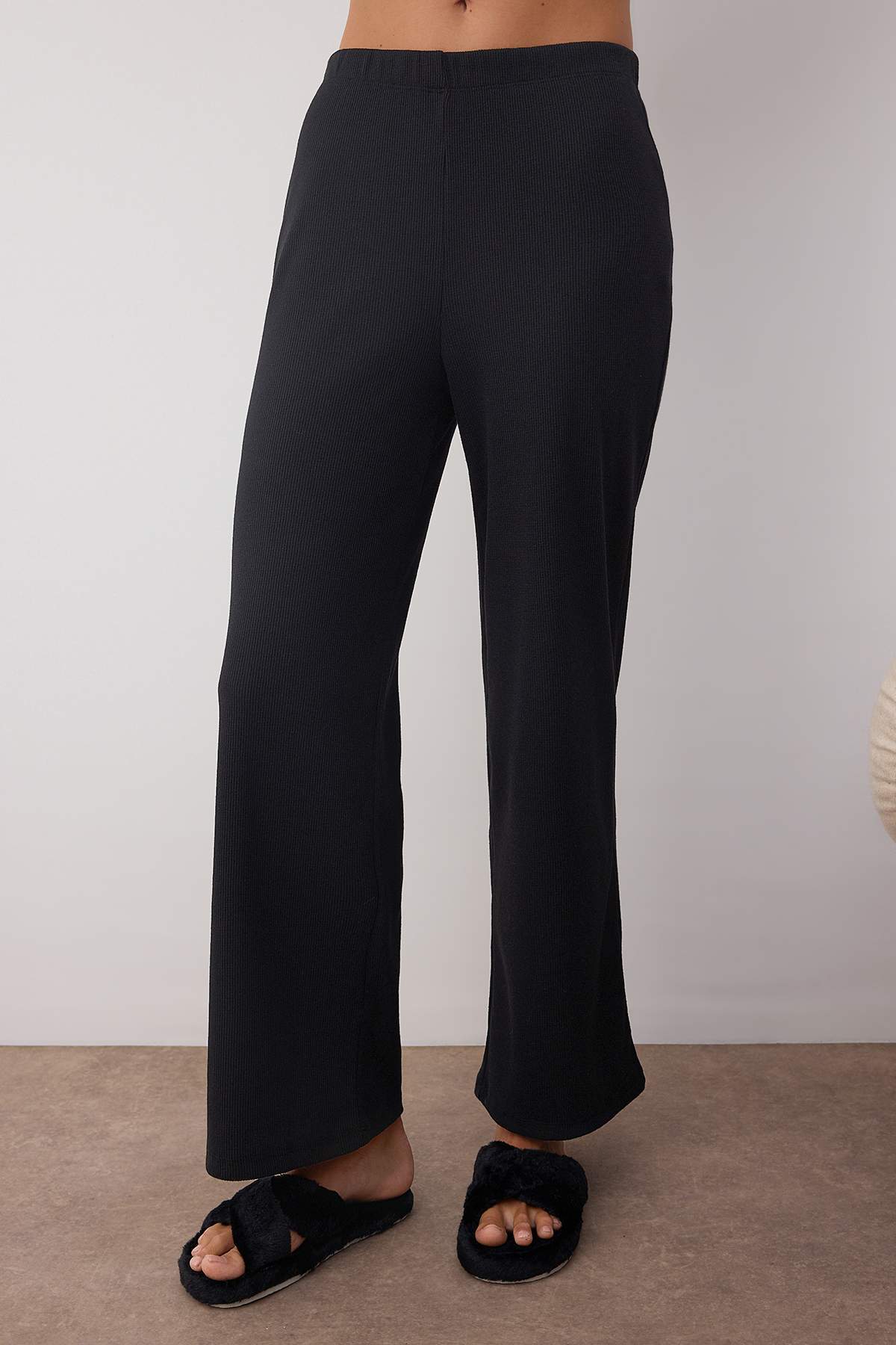 Trendyolmilla Zümrüt Yeşili Fitilli Örme Pijama Takımı THMAW21PT0684