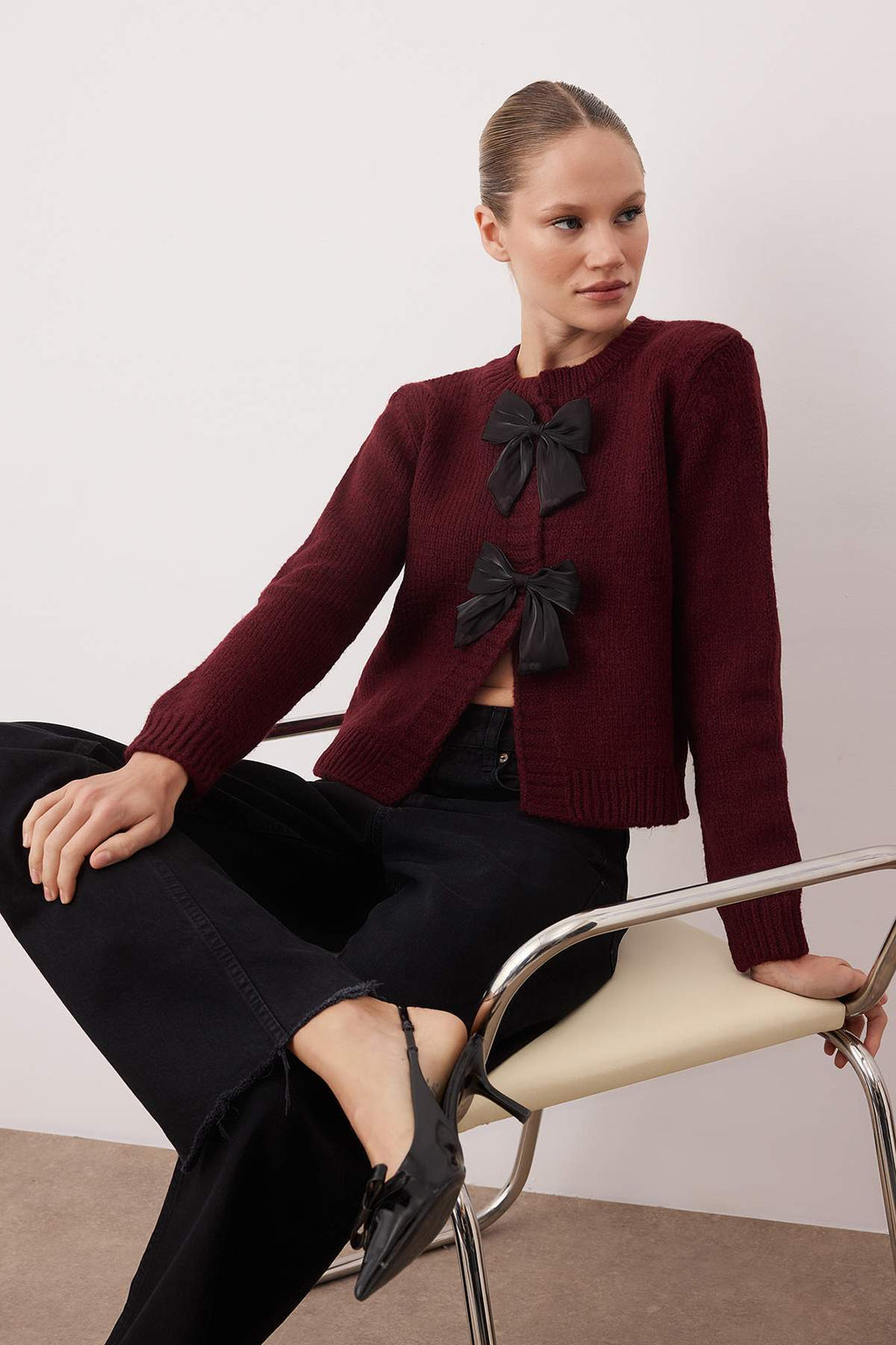 Trendyolmilla Bordo Bisiklet Yaka Kurdele Detaylı Triko Hırka TWOAW26HI00236 Triko Hırka TWOAW26HI00236