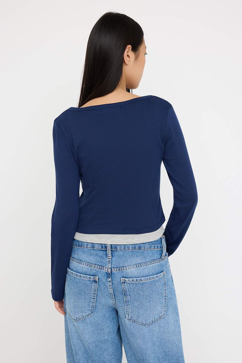 Trendyolmilla Lacivert-Gri 2'li Takım Asimetrik Yaka Düğmeli Vücuda Oturan Esnek Örme Bluz TWOAW26BZ00042