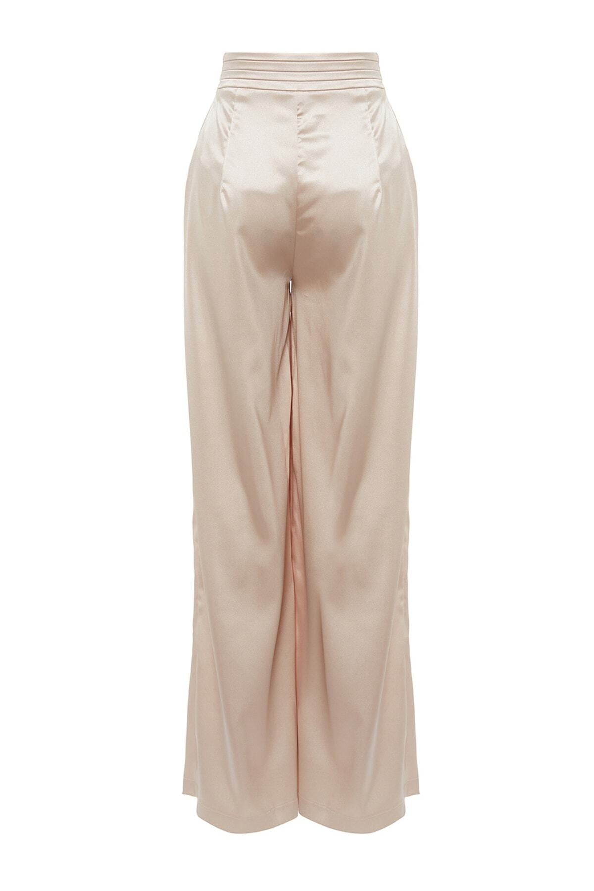Trendyolmilla Bej Bol Paça Dokuma Saten Pantolon TPRSS23PL00001