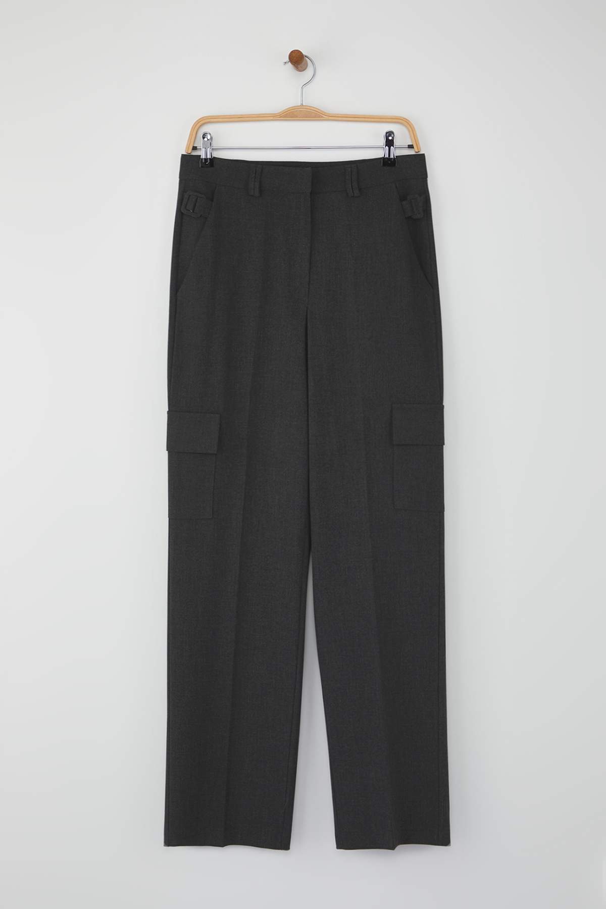 Gri Havuç Kalıp Kargo Cepli Kumaş Pantolon TWOAW26PL00037