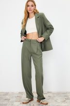 Trendyolmilla Limited Edition Vizon Straight/Düz Kesim Pilili Dokuma Kumaş Pantolon TWOAW23PL00401