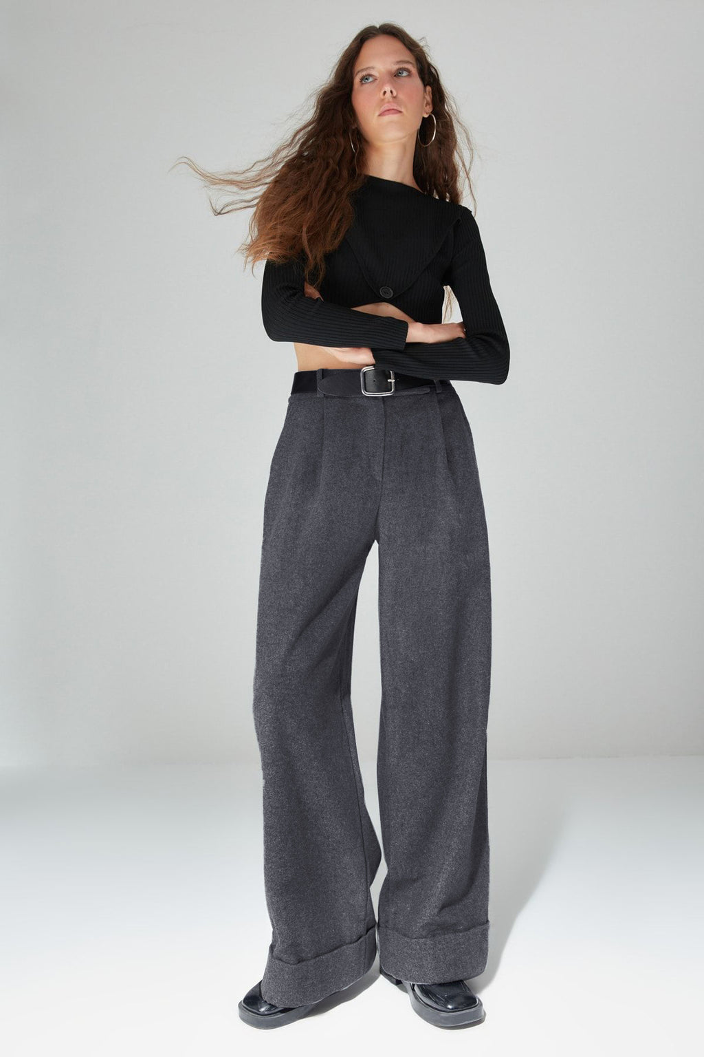 Trendyolmilla Siyah Wide Leg/Geniş Paça Yüksek Bel Dokuma  Pantolon TWOAW23PL00302