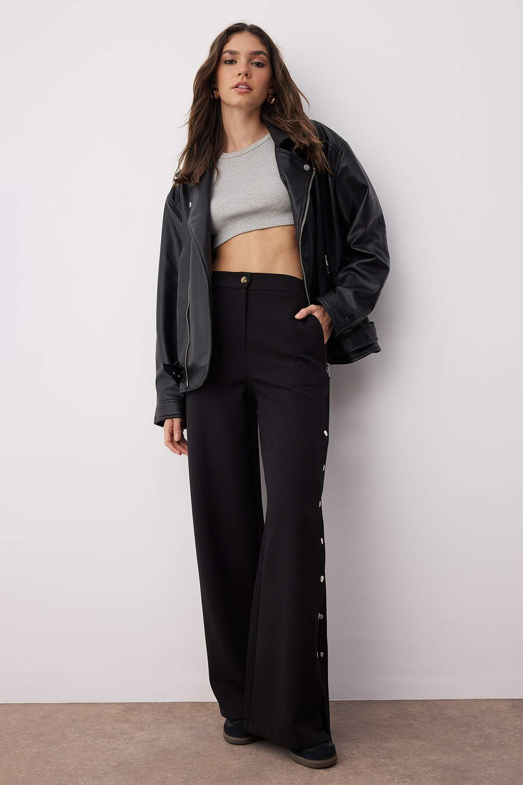 Trendyolmilla Taş Wide Leg/Geniş Paça Yanları Düğmeli Dokuma Kumaş Pantolon TWOSS20PL0398