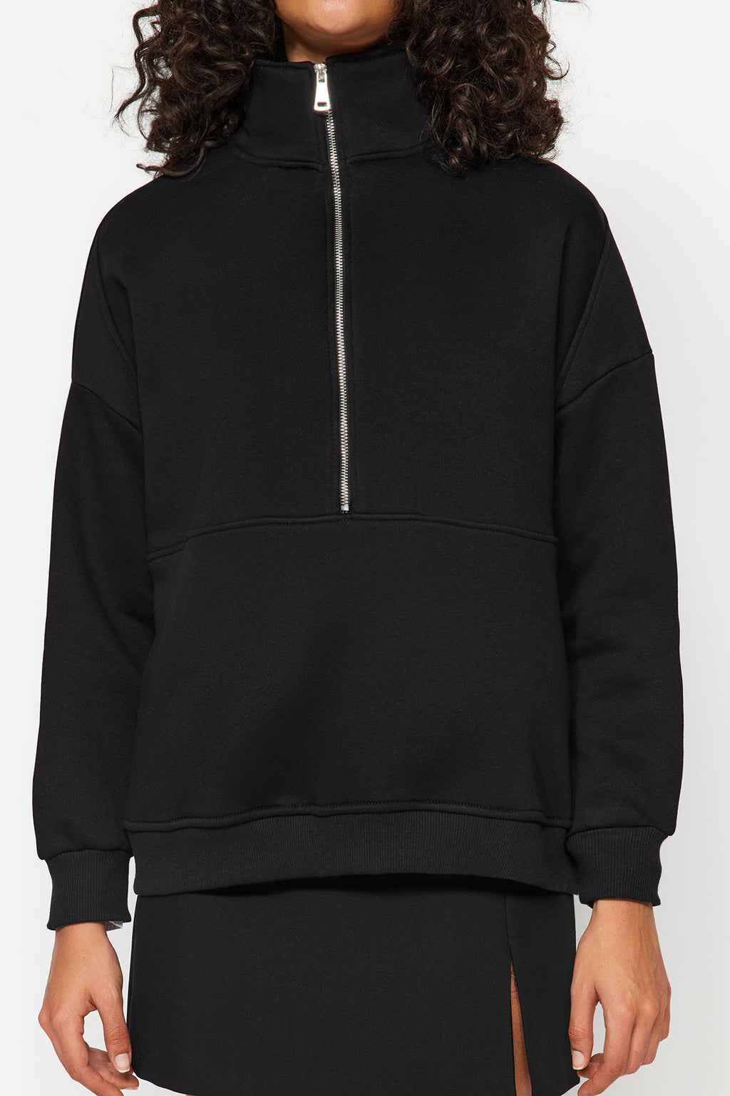 Siyah Oversize/Geniş Kalıp Yarım Fermuarlı Kalın İçi Polarlı Örme Sweatshirt TWOAW24SW00416