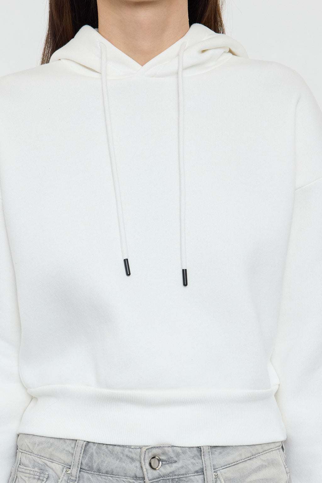 Trendyolmilla Siyah Kalın İçi Polarlı Kapüşonlu Rahat Kesim Crop Basic Örme Sweatshirt TWOAW24SW00105