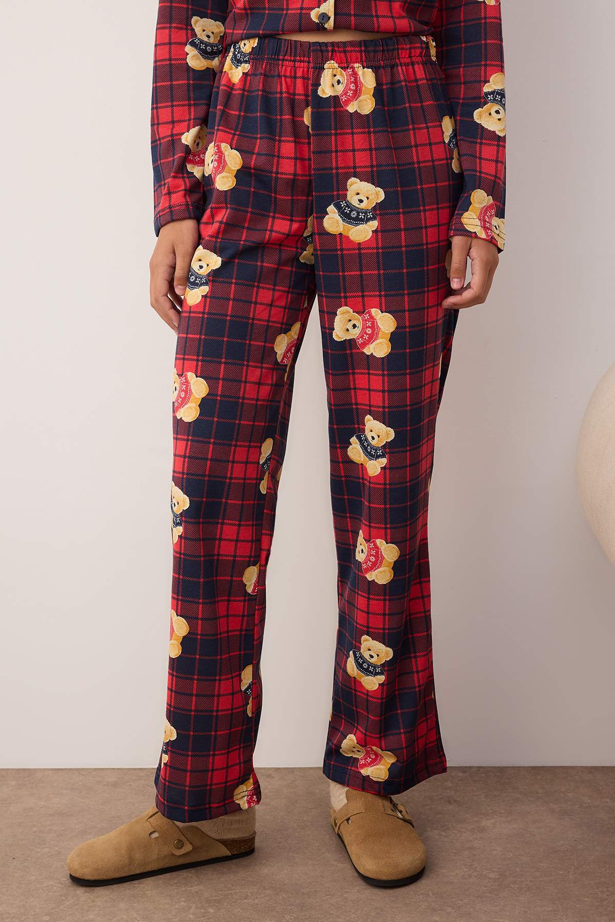 Trendyolmilla Yeşil-Çok Renkli Panda Desenli Örme Pijama Takımı THMAW26PT00049