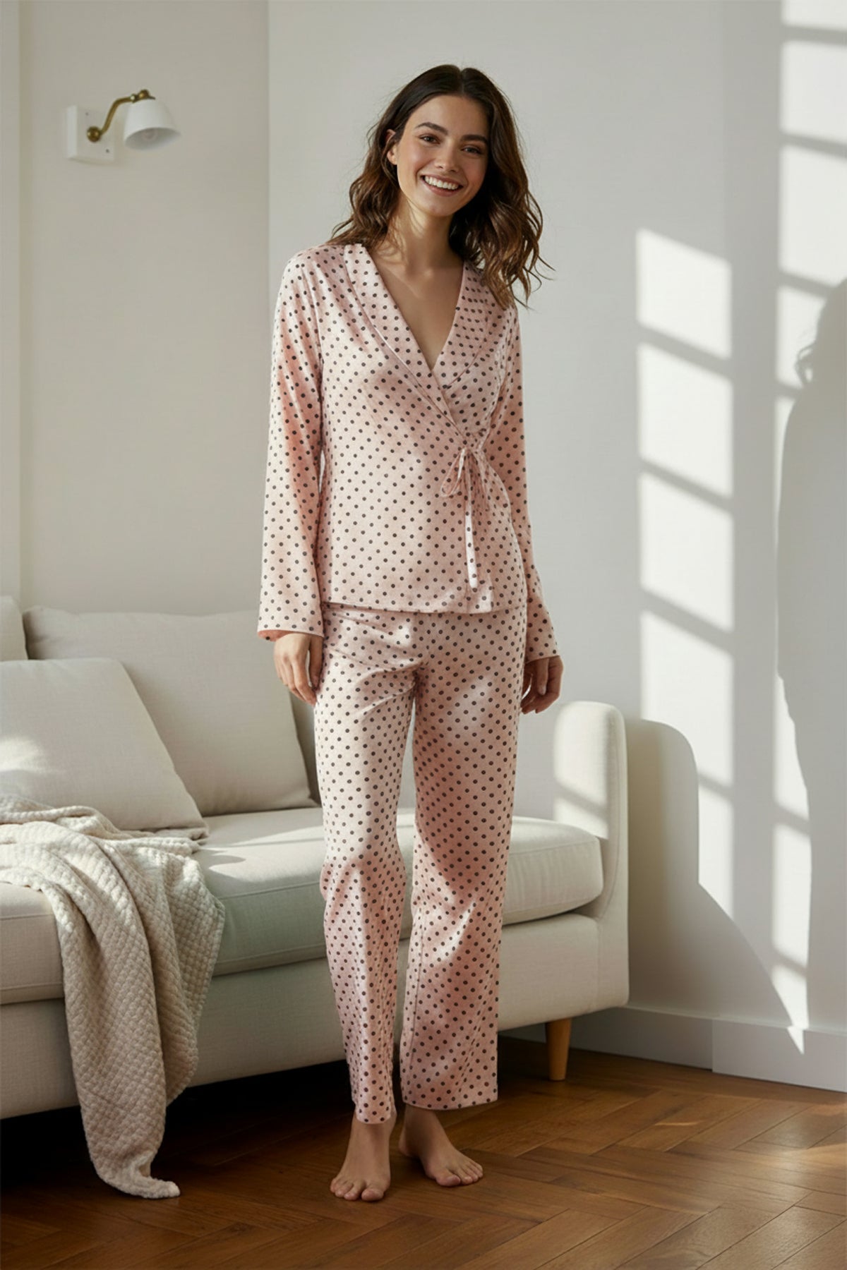 Trendyolmilla Pudra Kalpli Bağlama Detaylı Viskon Dokuma Pijama Takımı THMAW22PT0300
