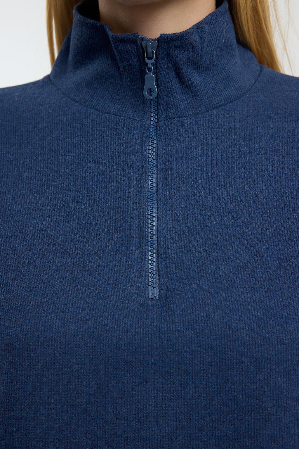 Trendyolmilla Mavi Selanik/Triko Görünümlü Fermuarlı Yaka Regular/Normal Kalıp Örme Sweatshirt TWOAW22SW0732
