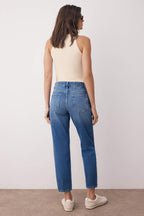 Trendyolmilla Gece Mavisi Yüksek Bel YENİ MOM %100 pamuk Non-Stretch Jeans TWOAW26JE00054