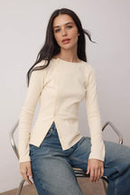 Trendyolmilla Kırmızı Düğmeli Bisiklet Yaka Vücuda Oturan Fitilli Esnek Örme Bluz TWOAW26BZ00104