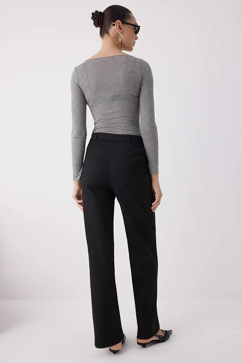 Trendyolmilla Wardrobe Essentials Siyah Bağcıklı Kışlık Tuşeli Rahat Kumaş Geniş Paça Pantolon | TWOAW26PL00012