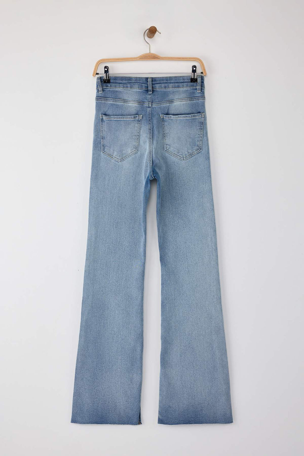 Trendyolmilla Mavi Yırtmaç Detaylı Yüksek Bel Comfort/Esnek Flare İspanyol Paça Jeans TWOAW26JE00022