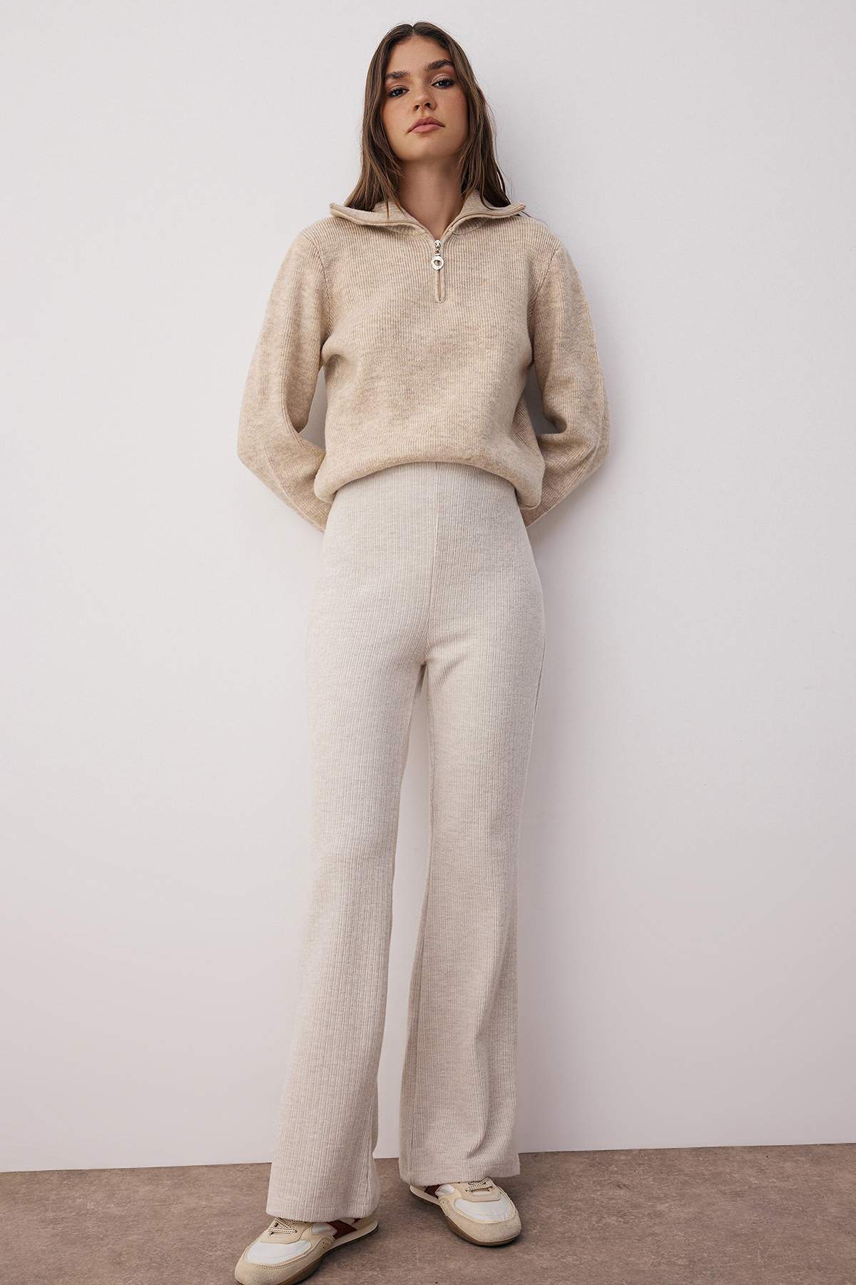 Bej Fırçalı Pointel Yüksek Bel Esnek Örme Pantolon TWOAW26PL00026 Main image