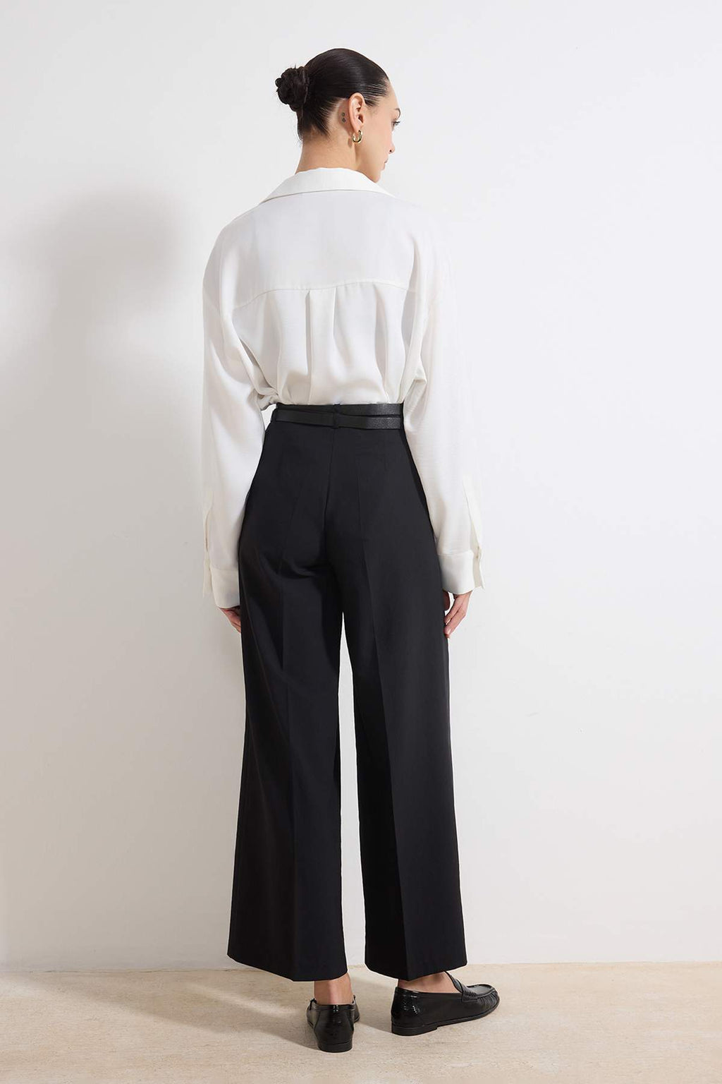 Siyah Kemerli Culotte Dokuma Geniş Paça Pantolon TWOSS26PL00076