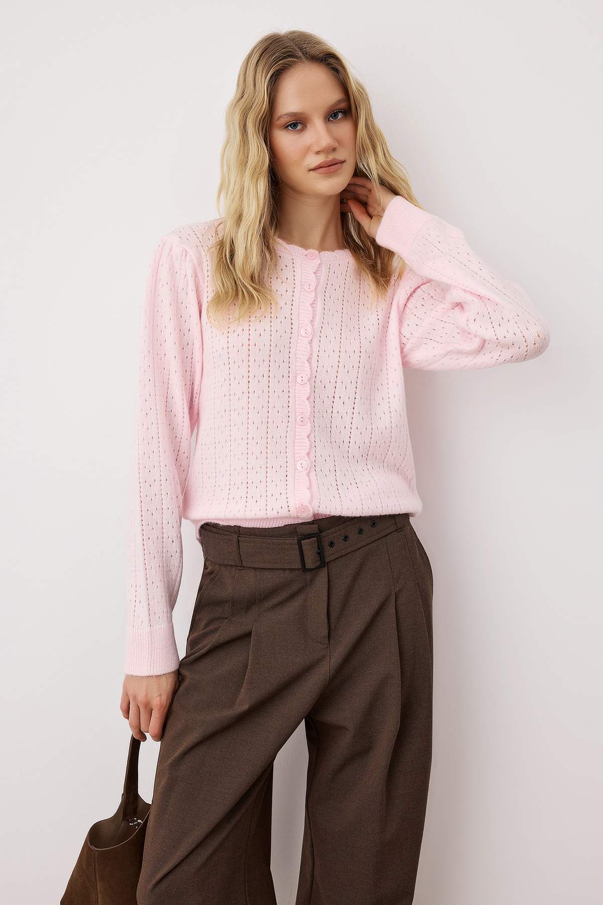 Trendyolmilla Açık Pembe Yumuşak Dokulu Pointelle Triko Hırka TWOAW26HI00034 Secondary image