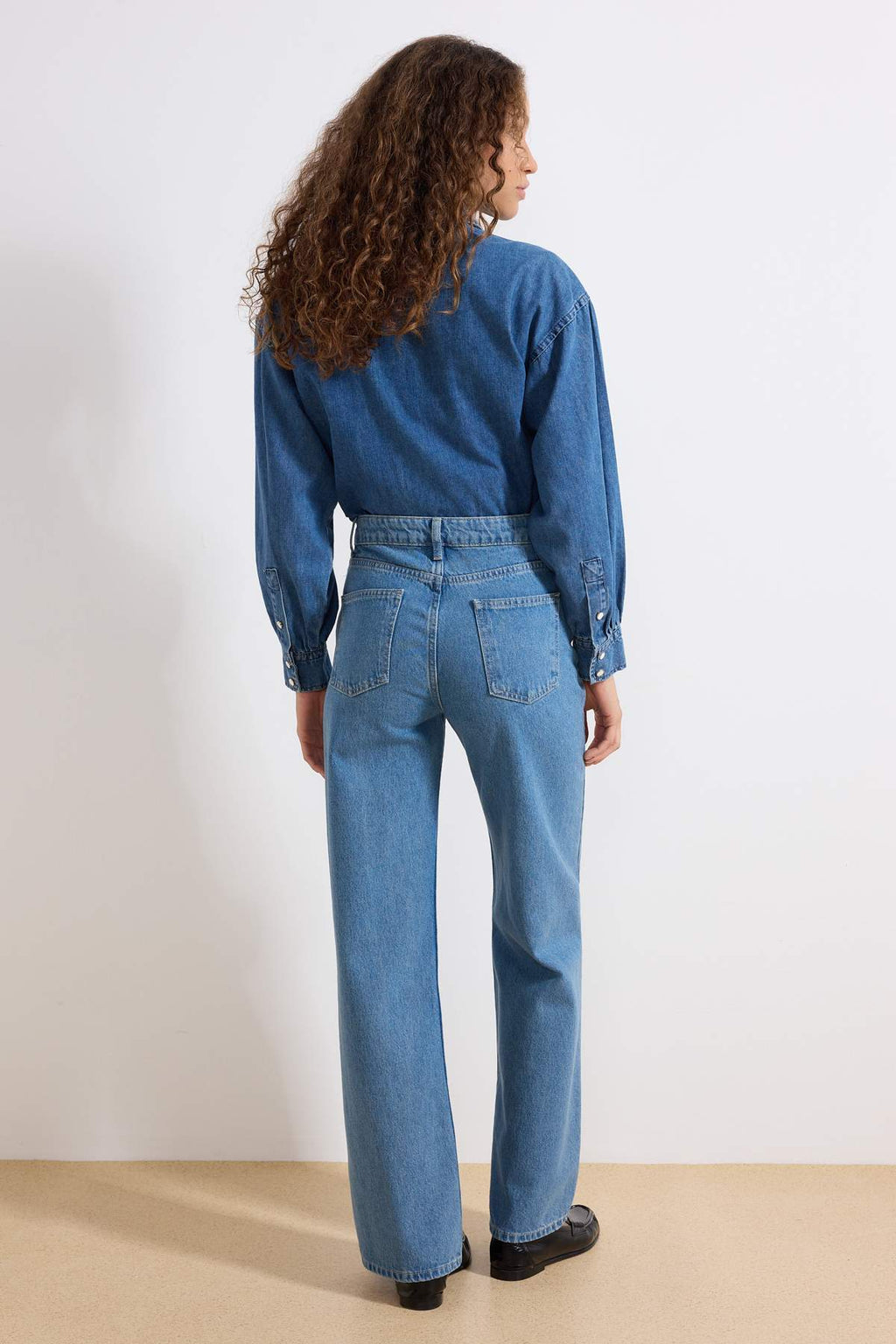 Trendyolmilla Koyu Mavi Yüksek Bel Wide Leg Geniş Paça %100 Pamuk Non-Stretch Jeans TWOSS23JE00068