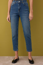 Trendyolmilla Antrasit Yüksek Bel Esnek Comfort Yeni Mom Jeans TWOAW26JE00056