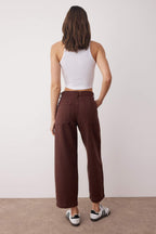 Kahverengi Yüksek Bel Cep Detaylı Loose Baggy Jeans TWOAW26JE00123