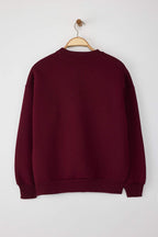 Trendyolmilla Bordo Kalın İçi Polarlı Oversize/Rahat Kesim Slogan Nakışlı Örme Sweatshirt TWOAW25SW00030