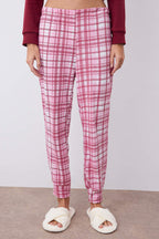 Trendyolmilla Bordo Ayıcıklı ve Penguen Baskılı Ekoseli Yumoş Örme Pijama Takımı THMAW22PT0395