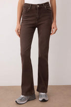 Trendyolmilla Kahverengi Yüksek Bel Orta Esnek Flare İspanyol Paça Jeans TWOAW26JE00047