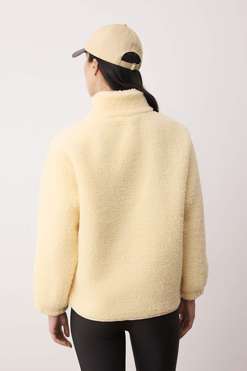 Açık Sarı Peluş Oversize/Geniş Kalıp Örme Sweatshirt TWOAW26SW00021