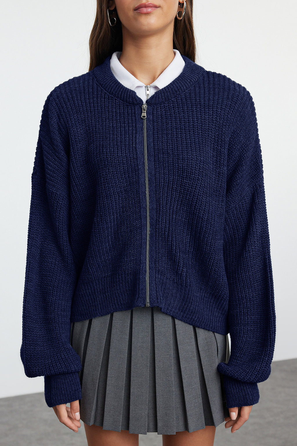 Trendyolmilla Indigo Geniş Kalıp Bomber Yaka Fermuarlı Triko Hırka TWOAW24HI00153