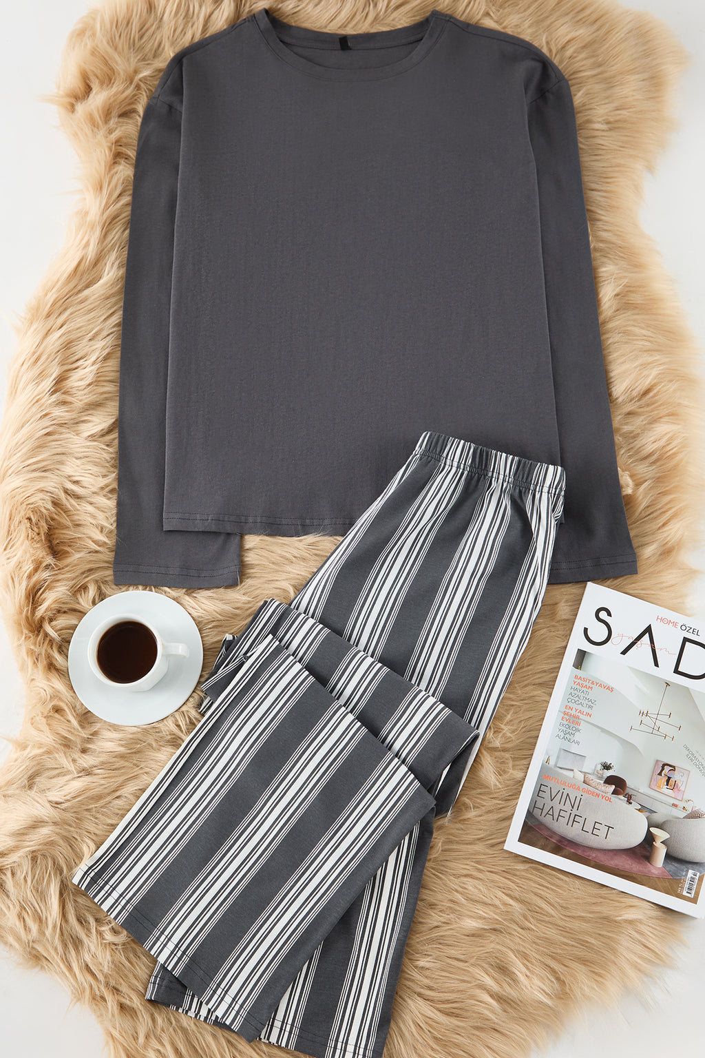 Trendyolmilla Antrasit Pamuklu Çizgili Örme Pijama Takımı THMAW25PT00188
