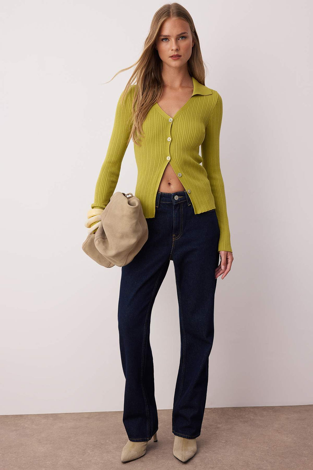 Trendyolmilla Wardrobe Essentials Yağ Yeşili Fitted/Vücuda Oturan Merserize Görünümlü Triko Hırka TWOAW26HI00113