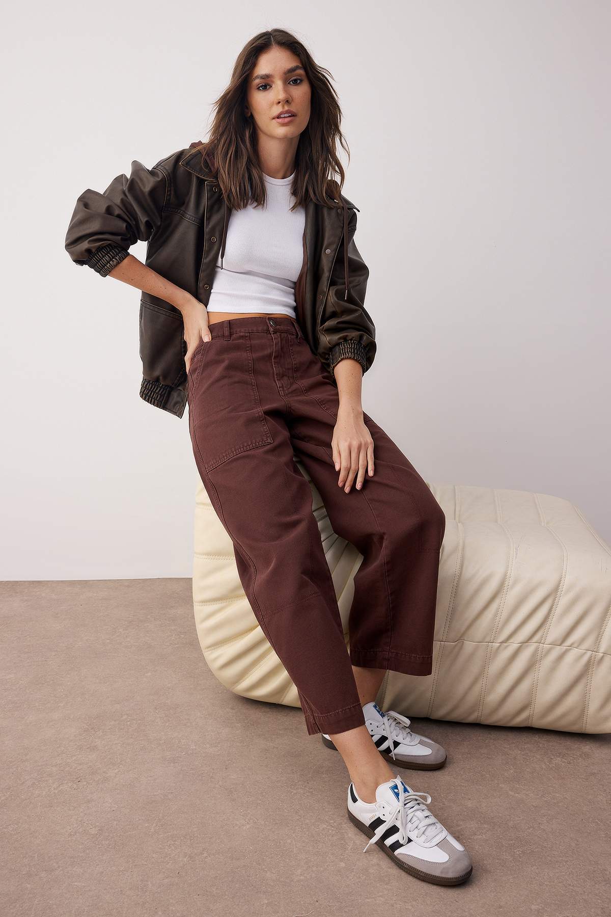 Kahverengi Yüksek Bel Cep Detaylı Loose Baggy Jeans TWOAW26JE00123 Secondary image