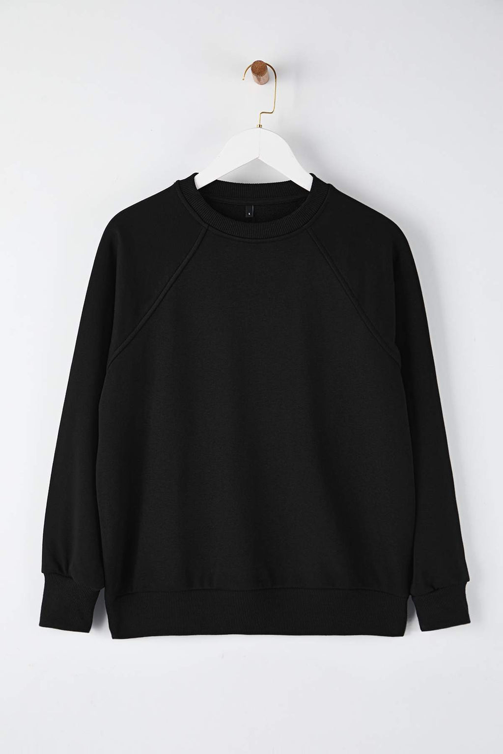 Trendyolmilla Antrasit Relaxed/Rahat Kalıp Basic Reglan Kol Bisiklet Yaka Örme Sweatshirt TWOAW26SW00030
