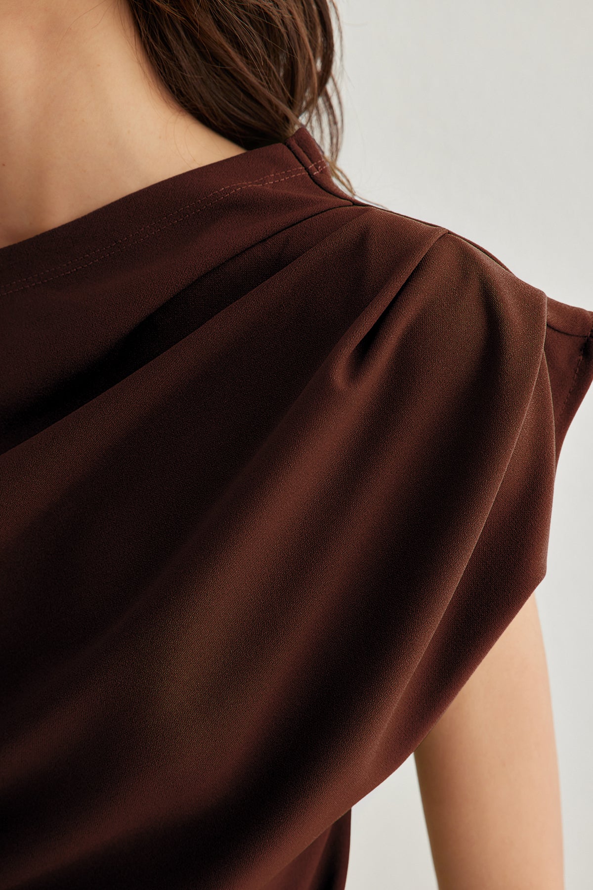 Trendyolmilla Kırmızı Büzgü/Drape Detaylı Dökümlü Asimetrik Yaka Örme Bluz TWOSS25BZ00024