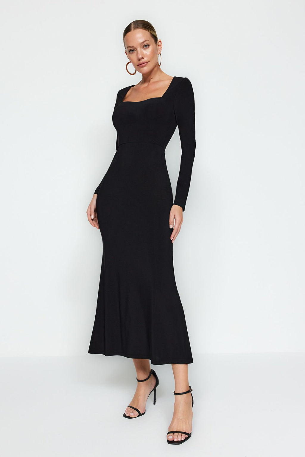 Trendyolmilla Bordo Maxi Volanlı Kare Yaka Fitted/Vücuda Oturan Maxi Esnek Örme Elbise TWOAW24EL00613