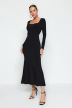 Trendyolmilla Bordo Maxi Volanlı Kare Yaka Fitted/Vücuda Oturan Maxi Esnek Örme Elbise TWOAW24EL00613